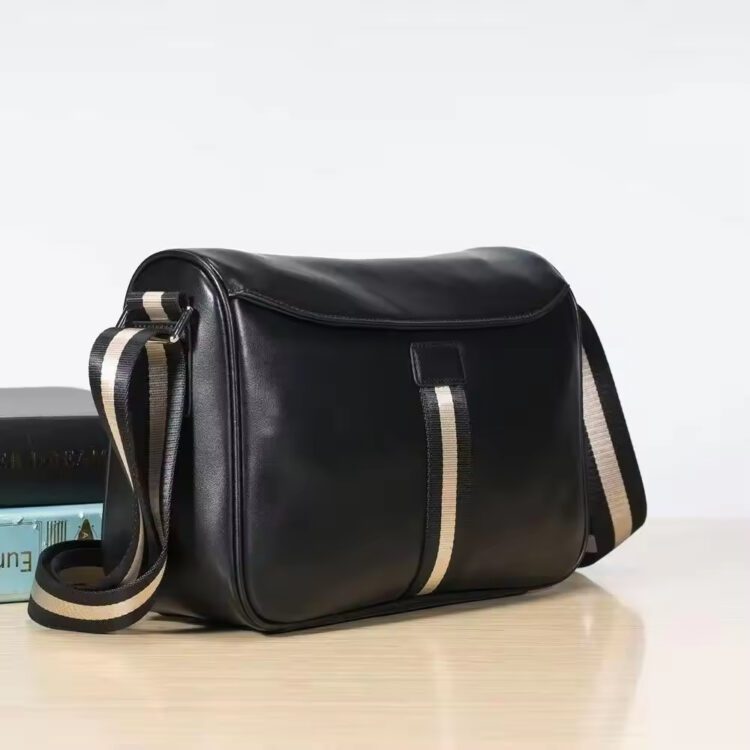 Men's High-Quality Genuine Leather Crossbody/Shoulder/Messenger Bag