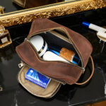 vintage style men genuine leather toiletry bag with zipper organizer